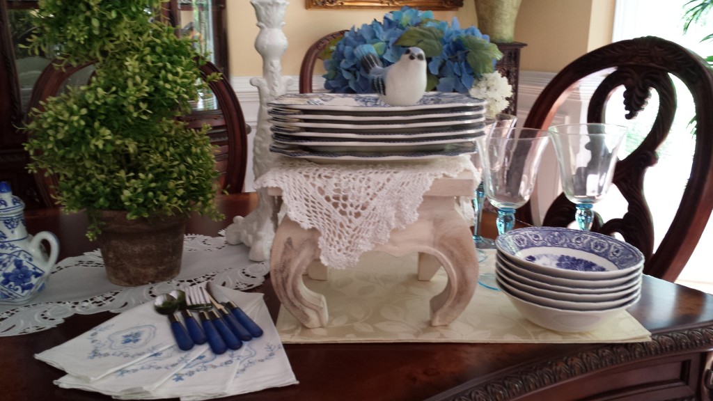 Mother's Day Brunch Buffet Style:Table Setting Ideas