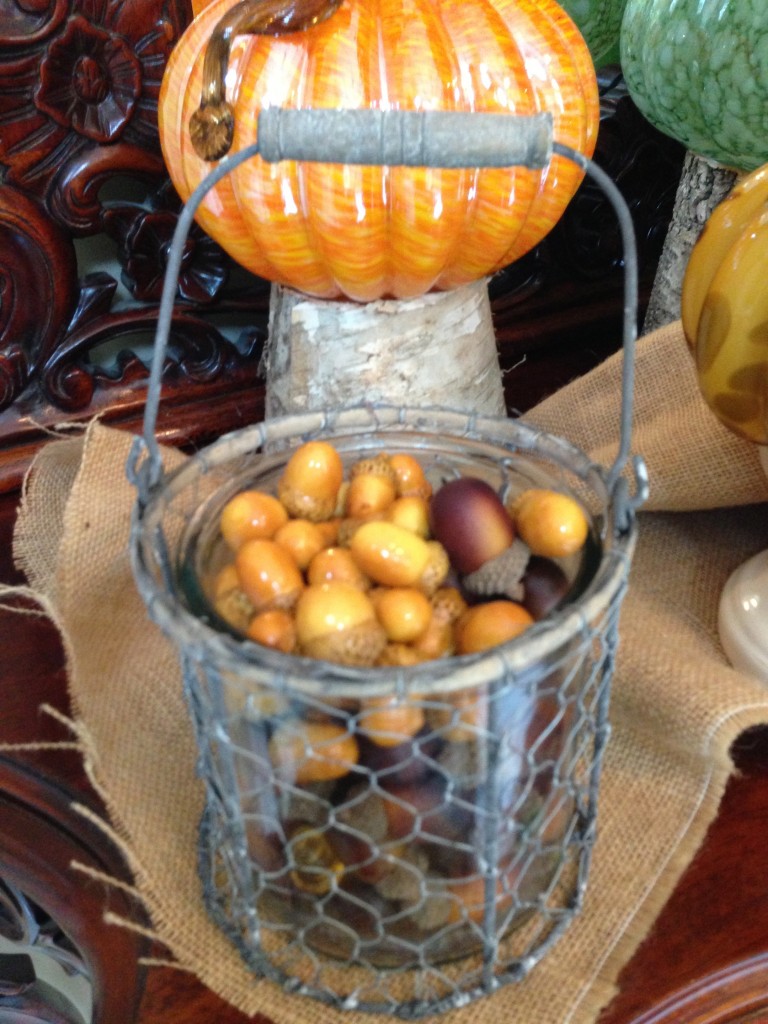 Decorate Your Entry-Table For Fall
